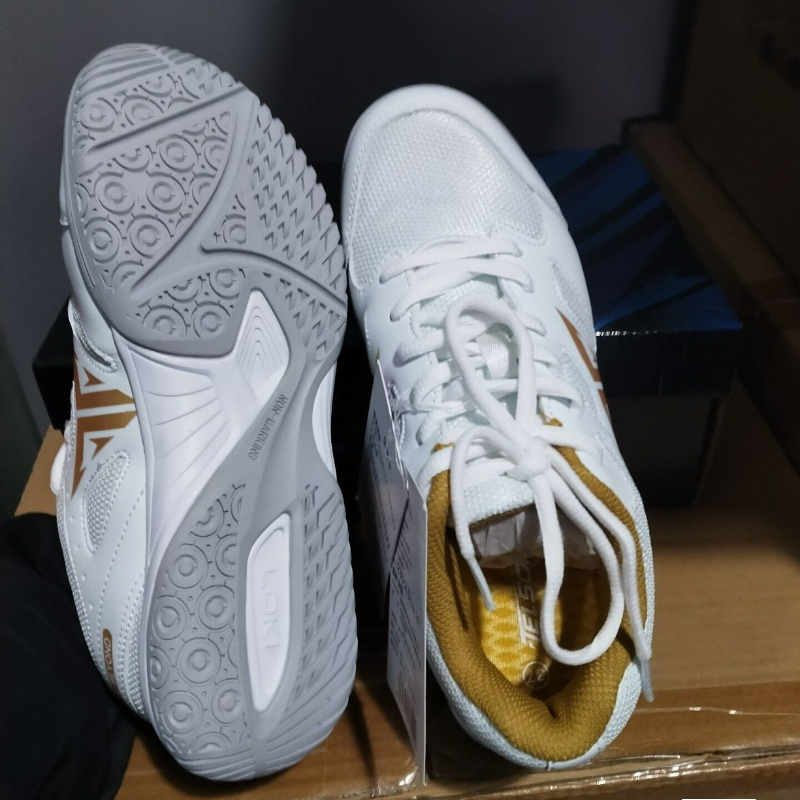 Scarpe professionali da ping p - Table Tennis Vs Badminton recensione e prezzo
